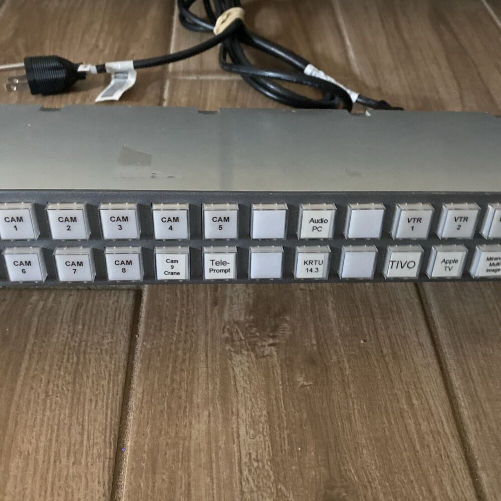 Evertz CP-3201 Router Control Panel - Picture 3 of 9